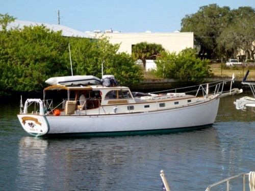 Leaving Tarpon Springs for points south.  But Hellas Bakery will always bring me back.  Memsahib still looks pretty good.