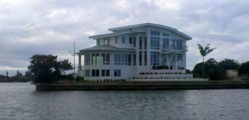 I'm not much into modern houses, but this one would do.