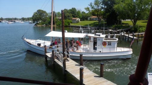 Bugeye taking museum visitors for a short cruise.