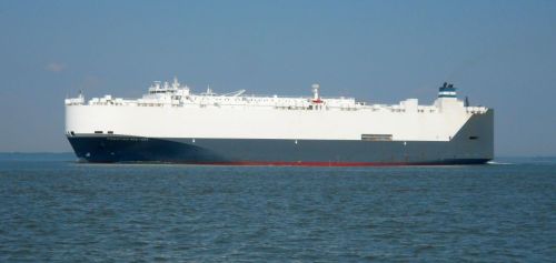 Delaware Bay boating -- we waved, but I'm not sure he saw us.
